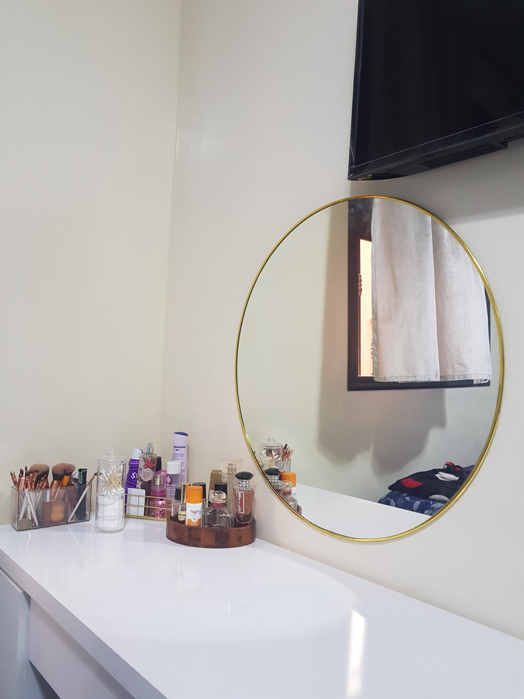 Handmade Round Gold Wall Mirror – Minimalist Moroccan Decor (40-70cm)