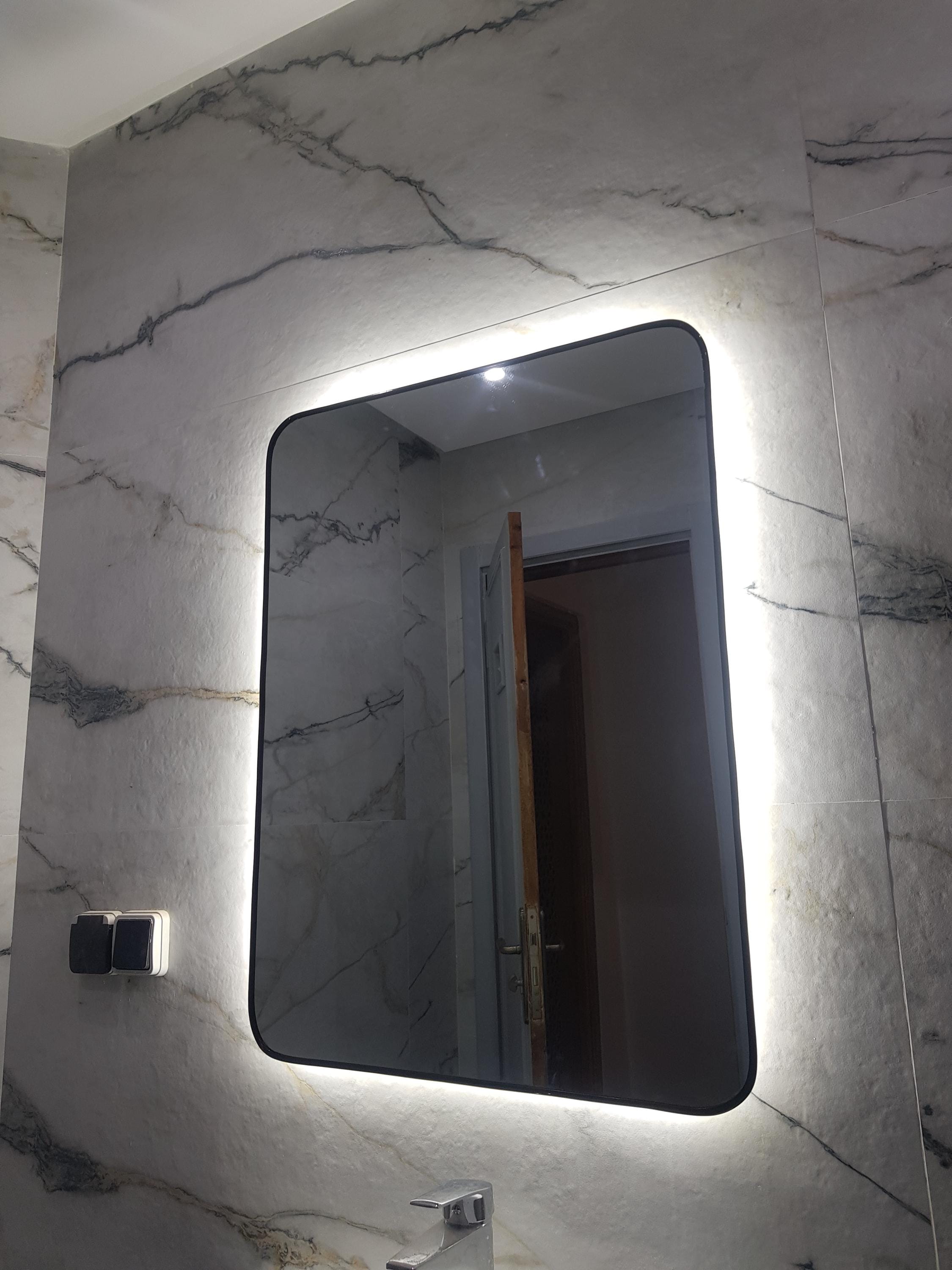 LED Backlit Rectangle Mirror – Modern Minimalist Bathroom Vanity (70x50cm)