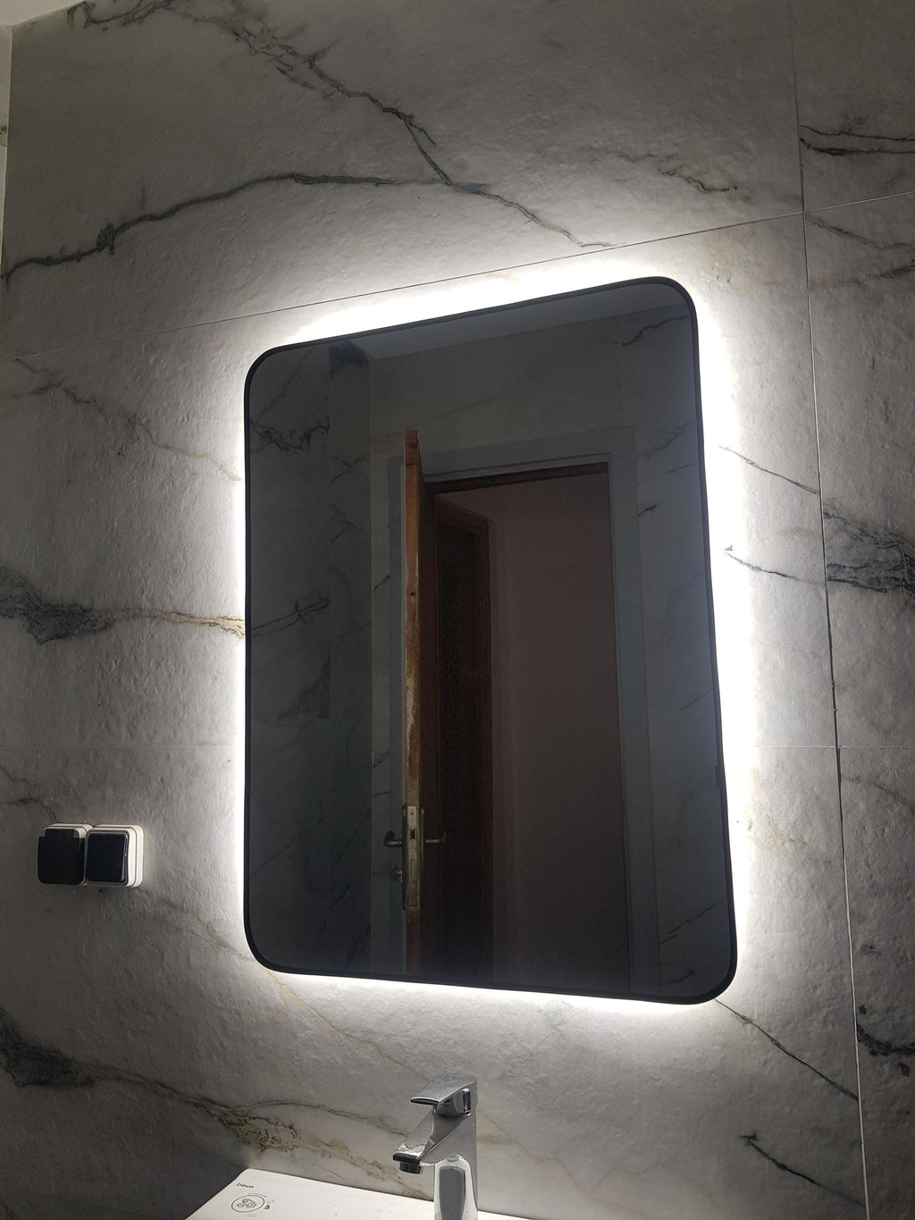 LED Backlit Rectangle Mirror – Modern Minimalist Bathroom Vanity (70x50cm)
