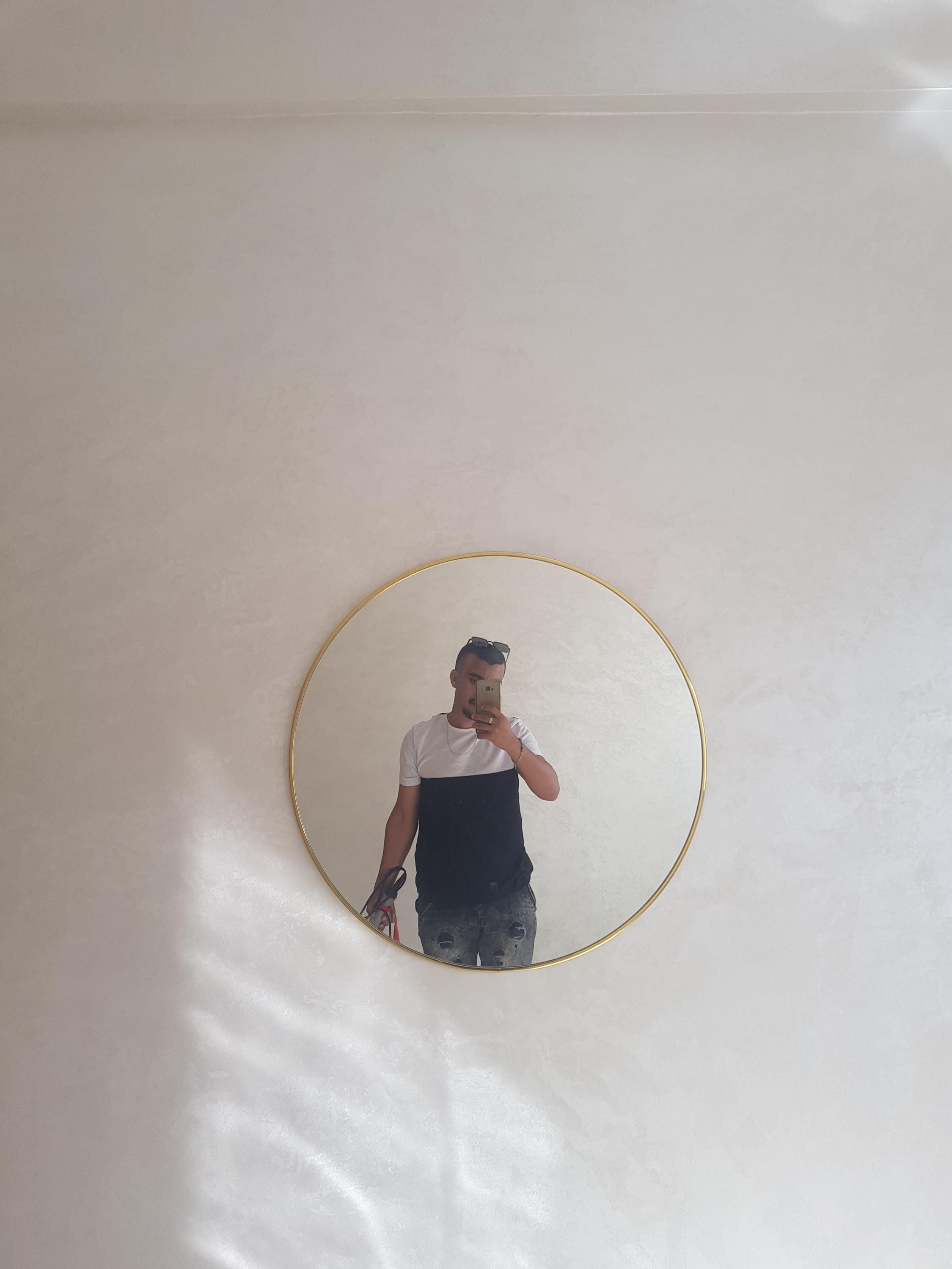 Handmade Round Gold Wall Mirror – Minimalist Moroccan Decor (40-70cm)
