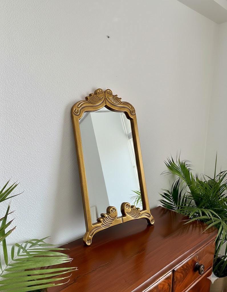 Vintage Mirror Lux and magisty